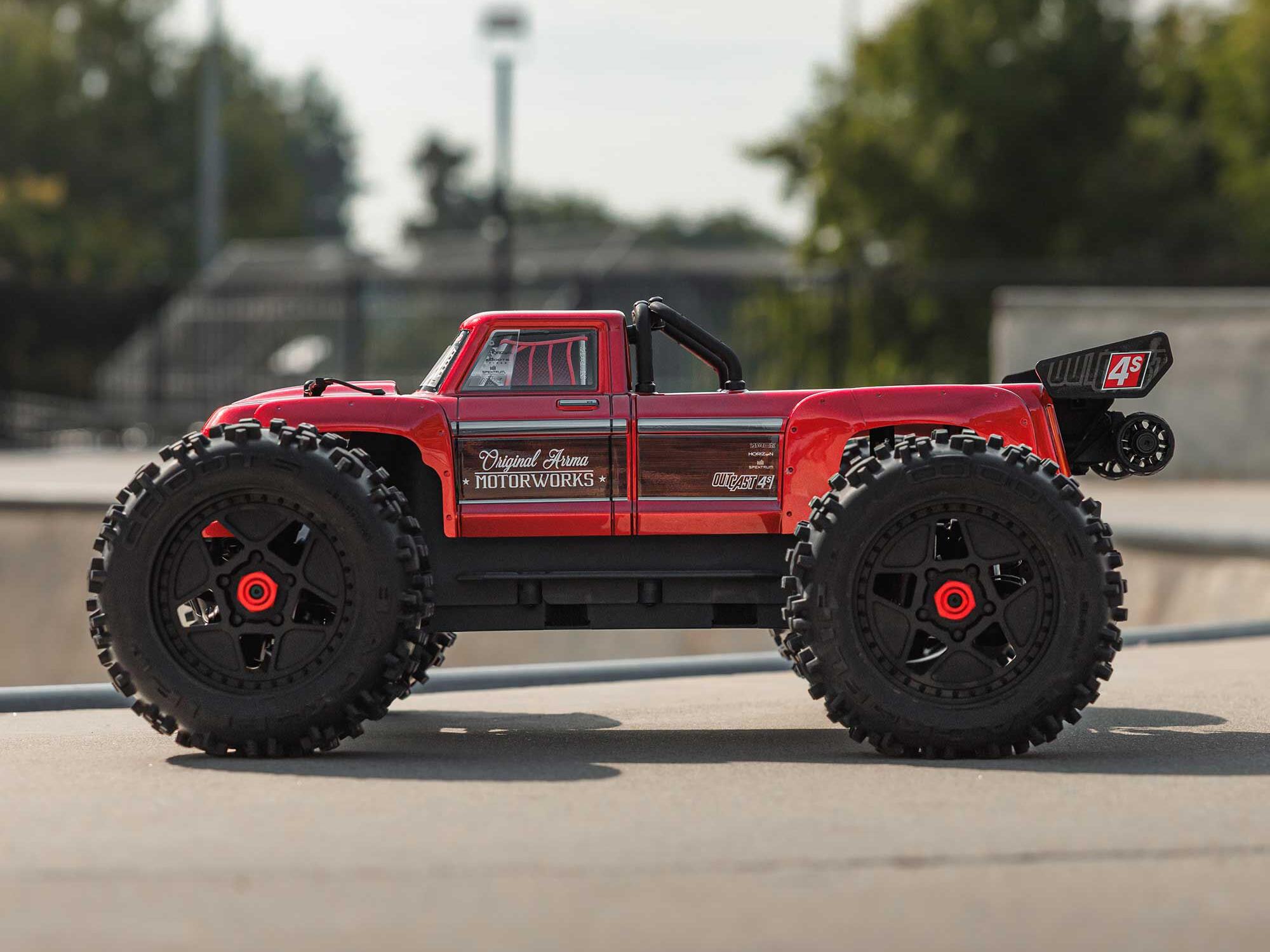 1/10 OUTCAST 4S 4X4 BLX Stunt MT (with Centre Diff) Red